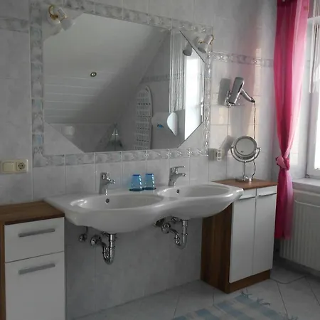 Haus Gschweitl アパート *